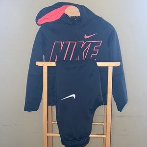 Nike Active Dry-Fit zippered hoodie and pants